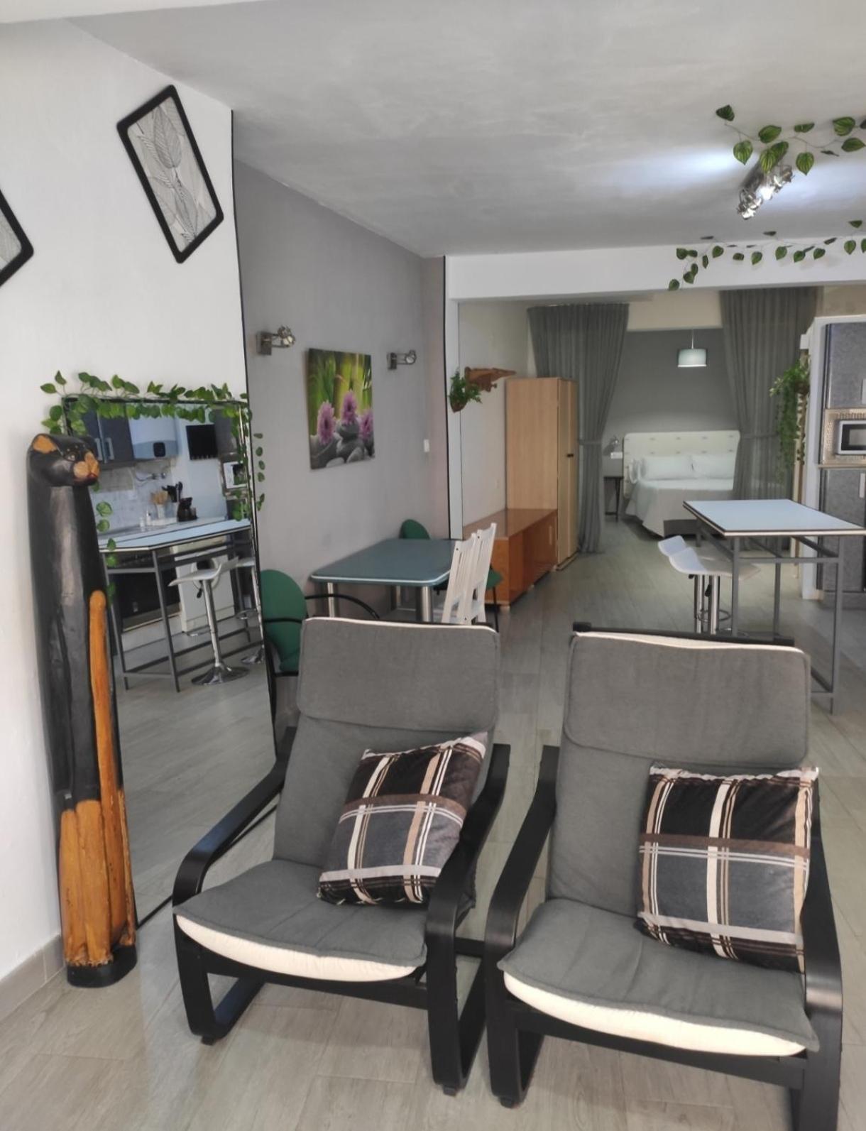 شقة Loft Centro Con Parking Gratis Y Azotea Chillout Gratis! تالافيرا دي لا رينا المظهر الخارجي الصورة